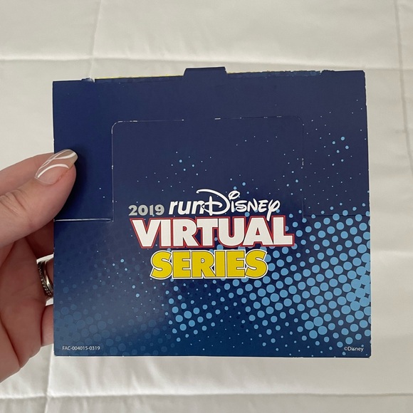 RunDisney 2019 Virtual Series Marvel Medal And Medallion Set - Picture 12 of 16